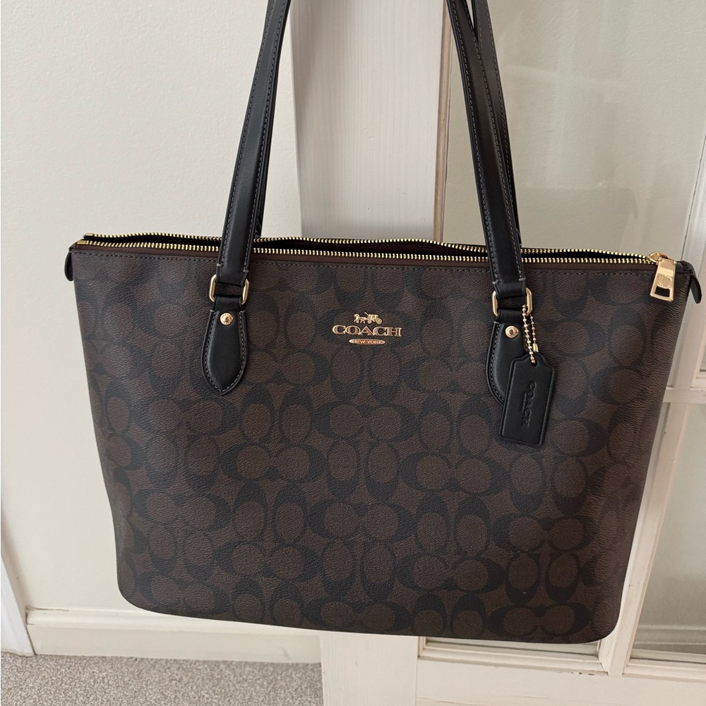 Coach handbag